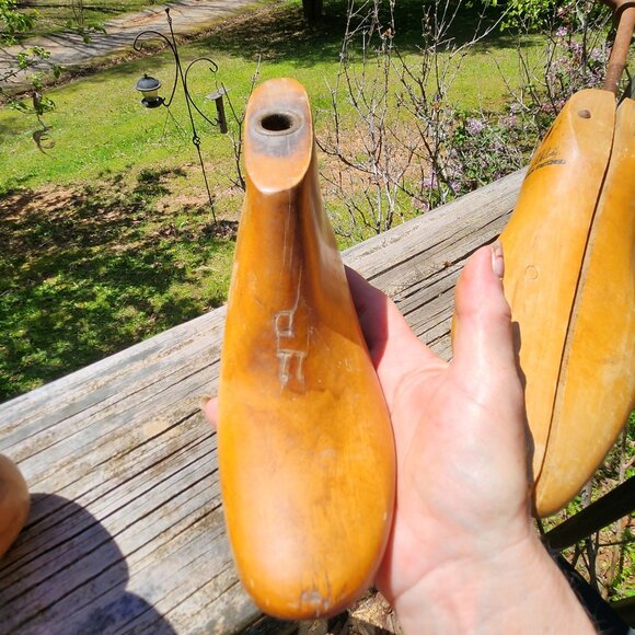 Vintage Lot Of Belcher & Florsheim Wood Shoe Stretchers & Forms With Rustic Meta - Picture 14 of 16
